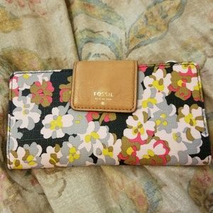 Fossil wallet